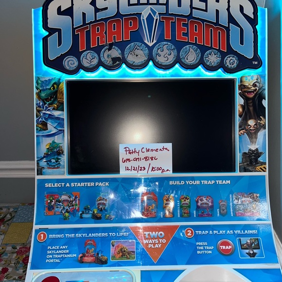 Activision Skylanders Trap Team Walmart Demo Display Unit Game Kiosk/LocalPickup - Picture 9 of 13